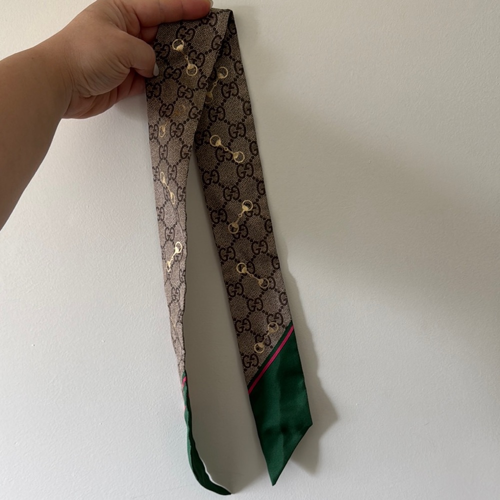 Gucci Elegant Brown and Green Silk Twill Scarf